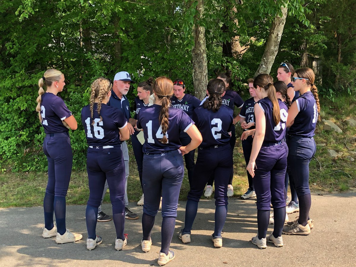 MIAA D3 SOFTBALL
Sweet 16

#16 Medway @ #1 Dighton-Rehoboth 

The team getting a final chat in before 1st pitch at 4 PM.