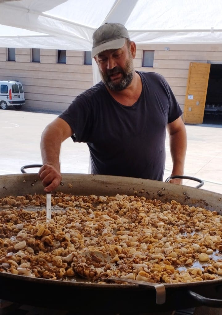 Reserveu els vostres tiquets per al dinar de L'Ensofrada, fet per la Societat de Caçadors de Marçà, al telèfon 977178000, a l'Ajuntament de Marçà, de dilluns a divendres de 12 a 14h.
Per dinar hi ha fideuà, aigua, vi i coca amb xocolata i el preu és d'11 euros. 
Feu la reserva!!!