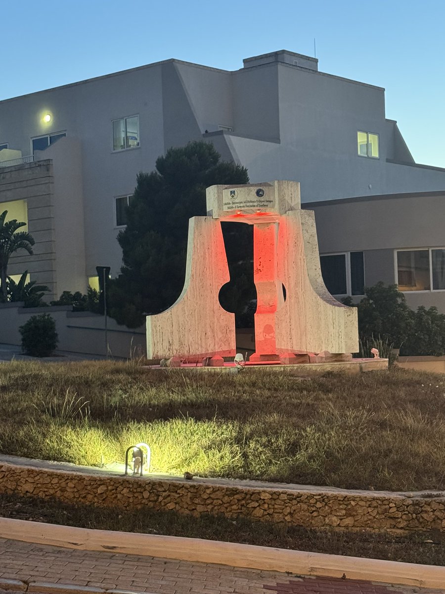 The Mellieħa Local Council lit up key landmarks in red to mark #BloodDonorMonth ❤️
A tribute to voluntary blood donors who save lives every day. Give blood. Share life. Be a hero. 🩸
#DonateBlood #Solidarity #Mellieha