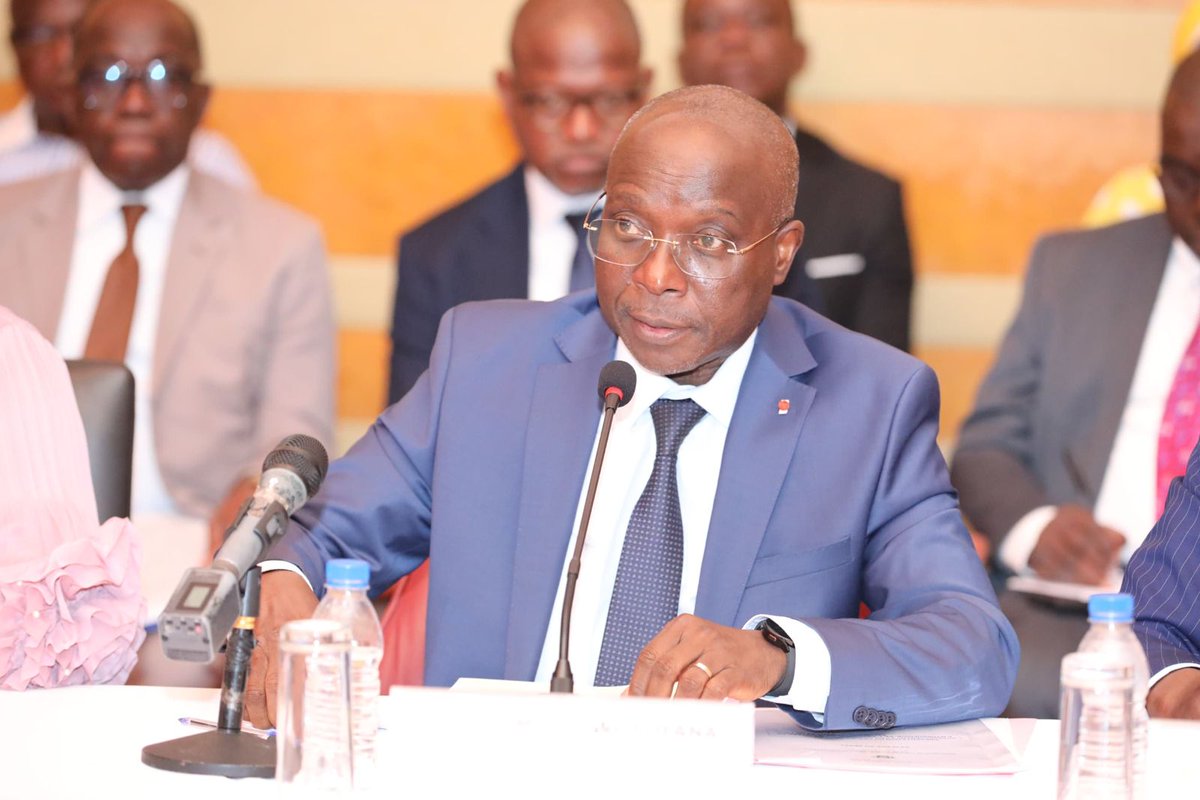 Ministère Hydraulique Assainissement Salubrité CI tweet media