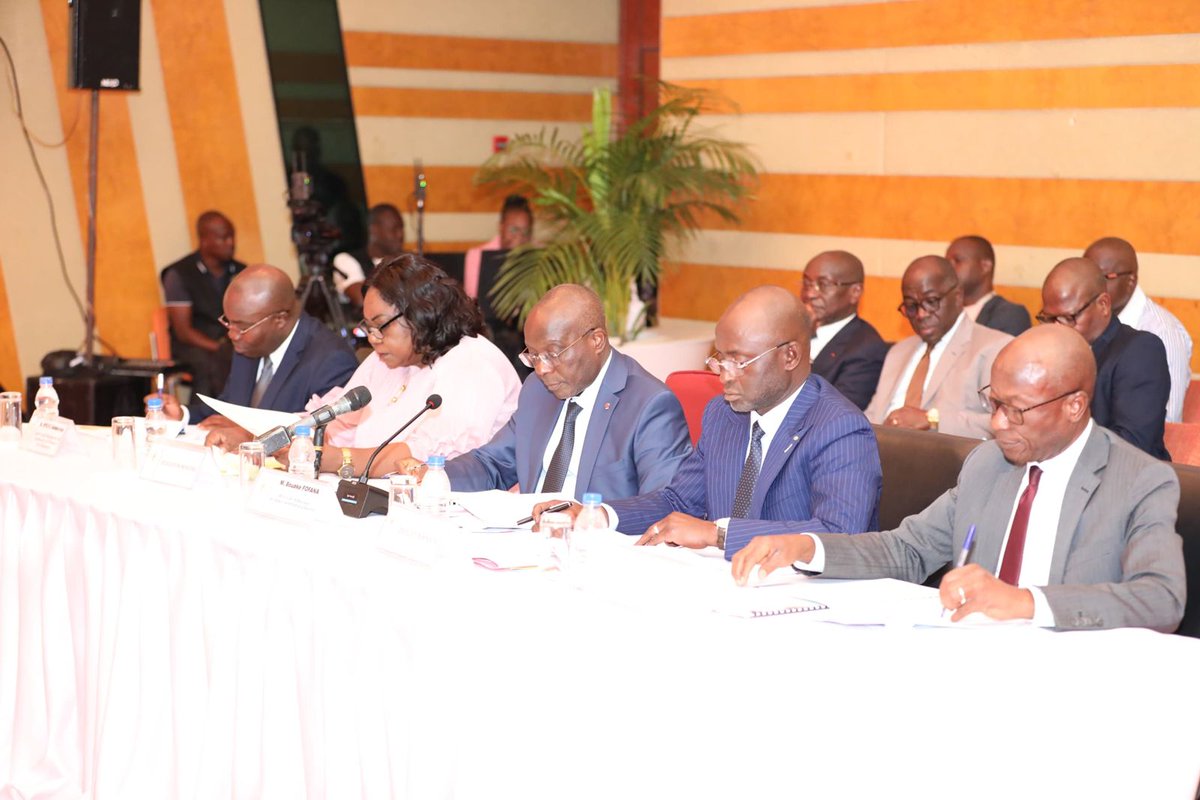 Ministère Hydraulique Assainissement Salubrité CI tweet media