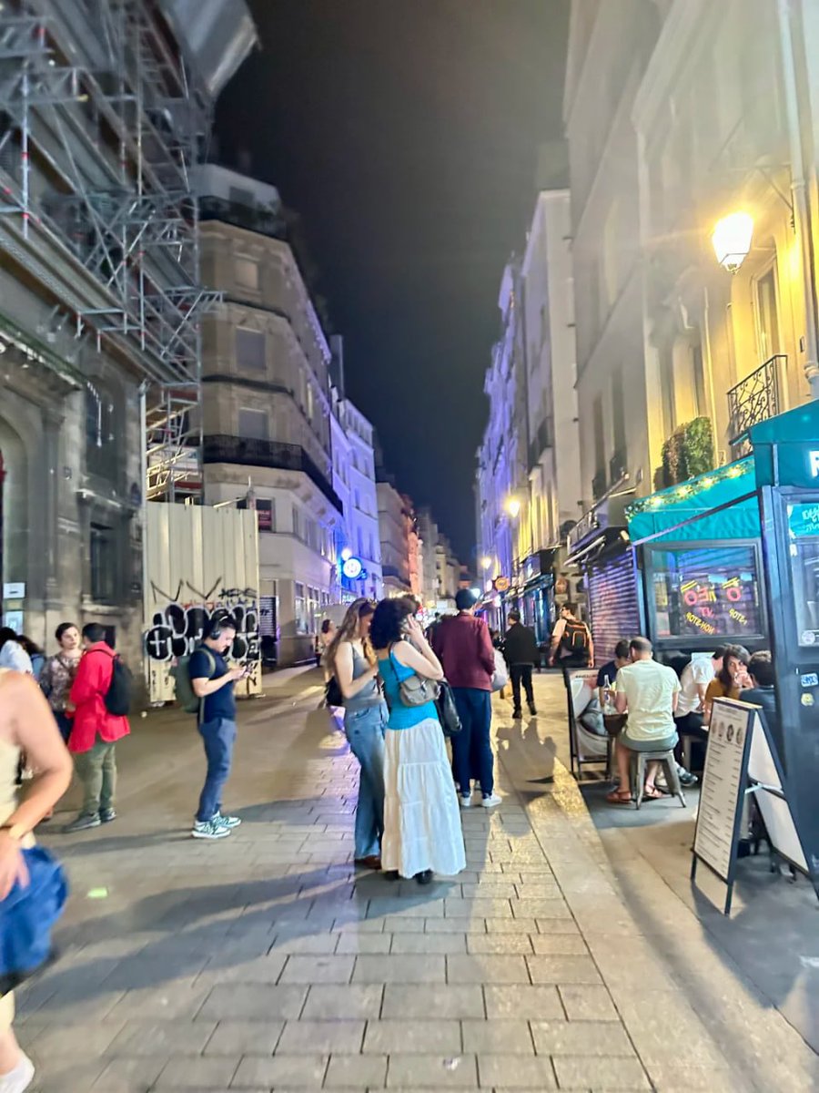 SoftwareHotlib's tweet image. Although it is summer, I still feel a little cold in Paris tonight 🥶🥶🥶🥶🥶