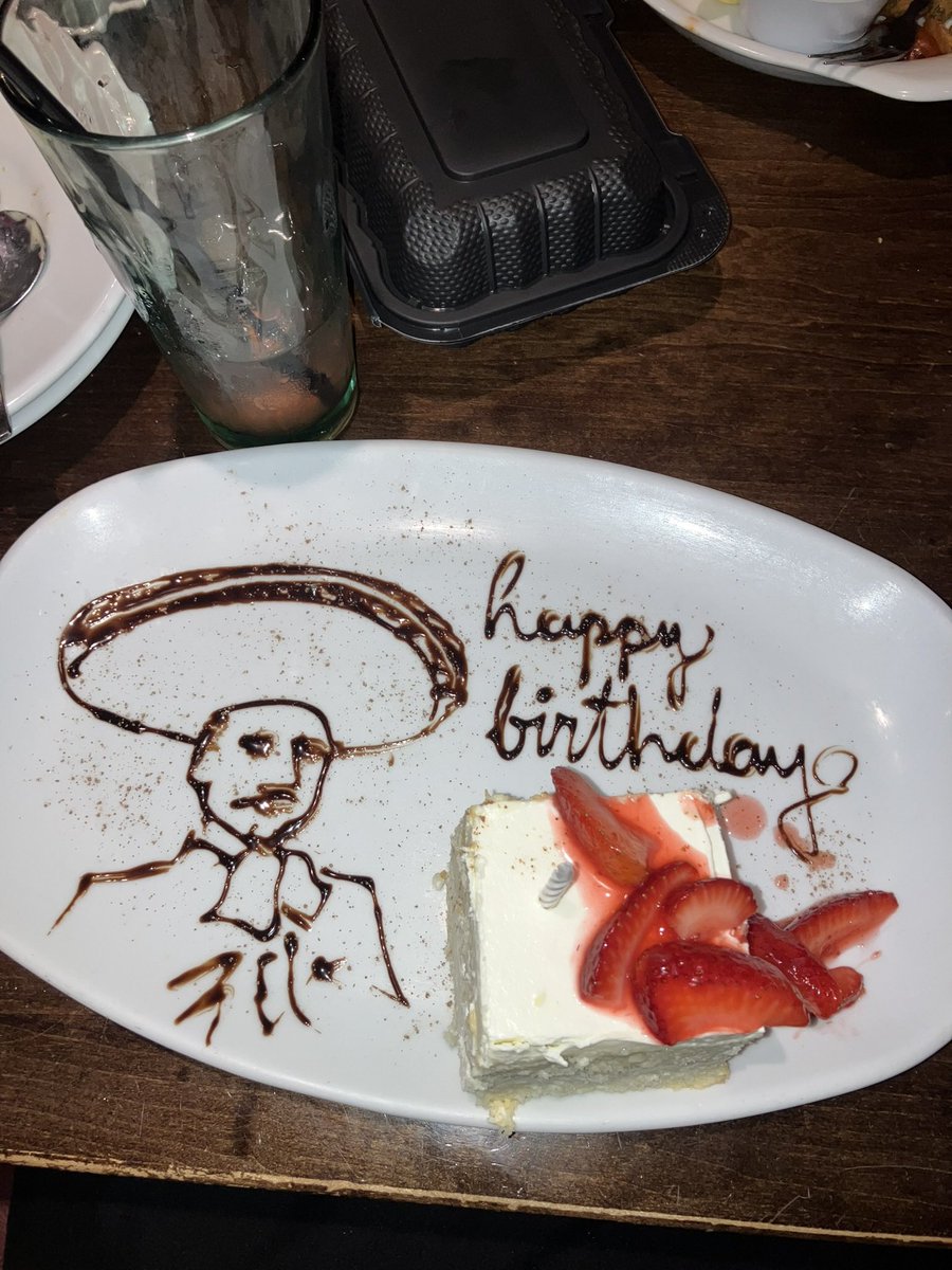 ERIKDOMMM's tweet photo. @astr0z0mbies they also had this https://t.co/Lt0NSvQOh0