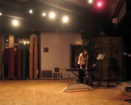 TarjaFrance's tweet photo. #Throwback2007 Piano recordings for โMy Winter Stormโ
Photo ๐ธ by @tarjaofficial (2007)
#TarjaTurunen #MyWinterStorm #Artist #Music #Recordings #piano https://t.co/L0WVpegVtv