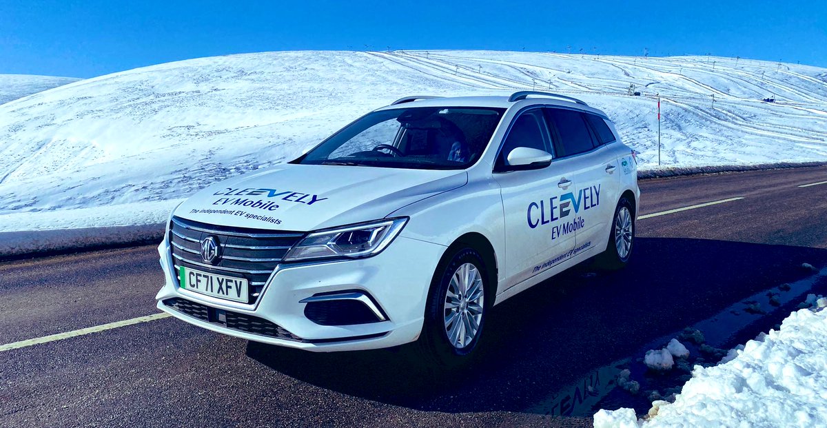 Kate, Florence and James tweet media