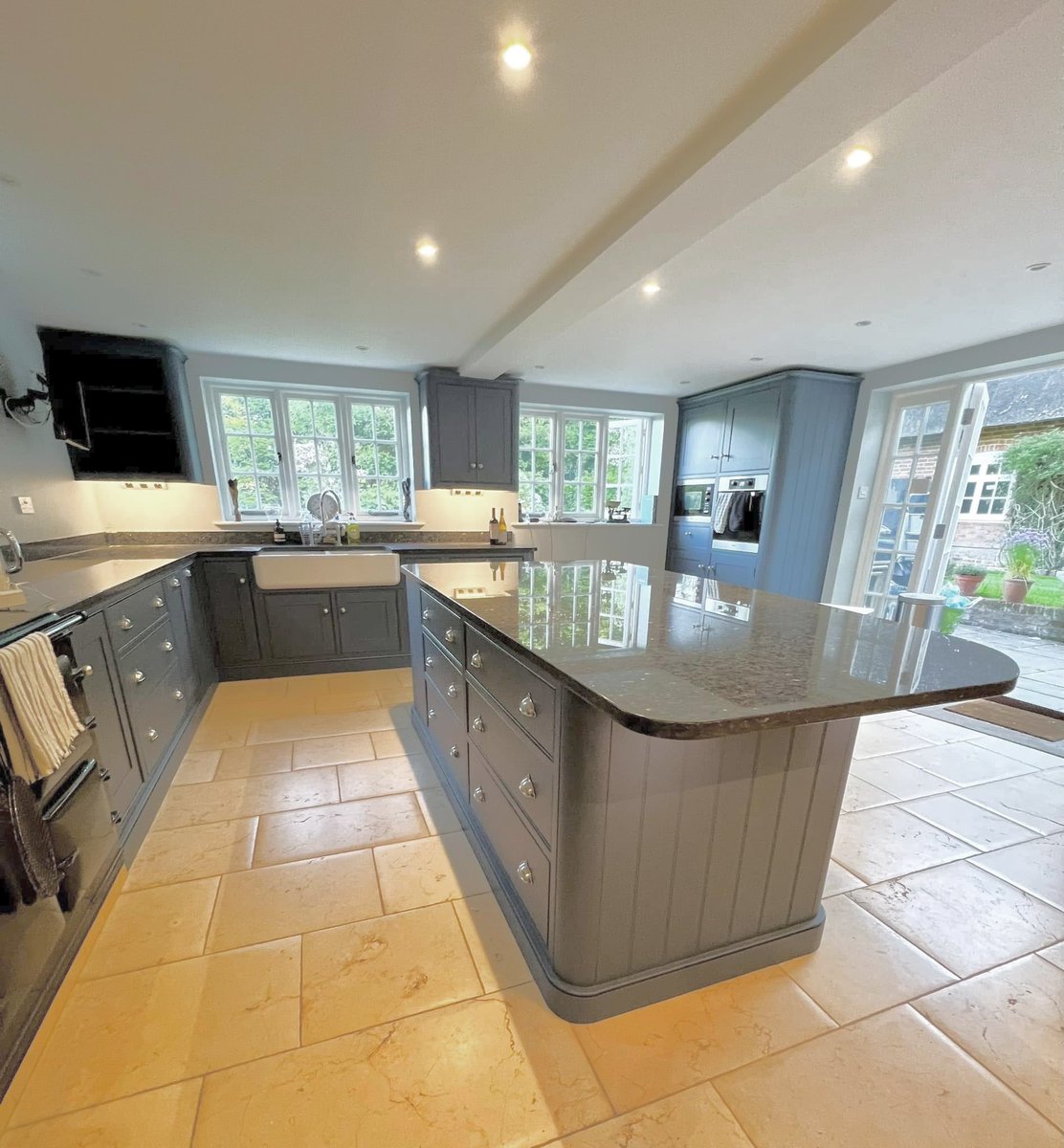 Creative Chic Specialist Kitchen cabinet Painter tweet media