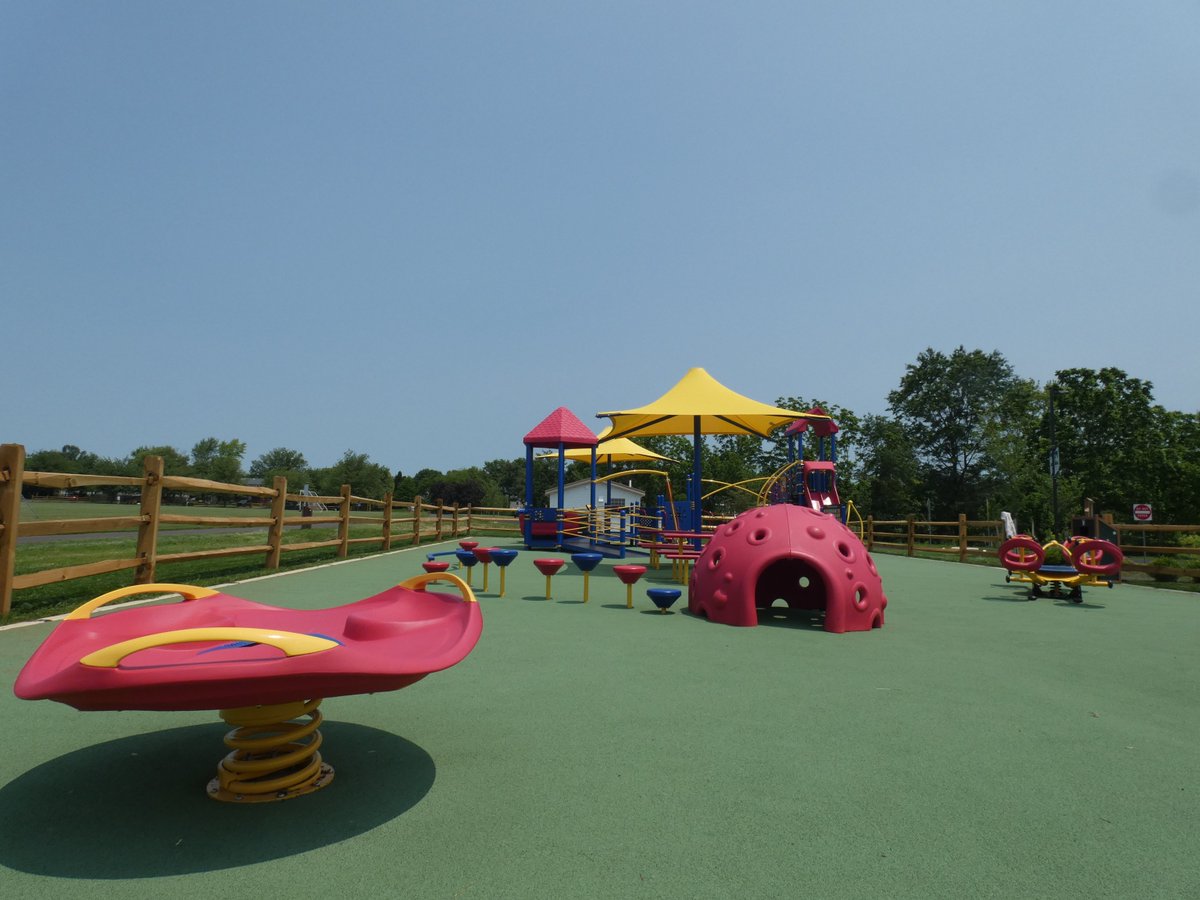Gen_Rec's tweet photo. @HatfieldPA has opened their brand-new inclusive playground at John S Clemens Memorial Park! Learn more on our Play Blog: https://t.co/heTs5bMn6t
#GenRec #landscapestructures #playlsi #playgrounddesign https://t.co/S0n2198aLn