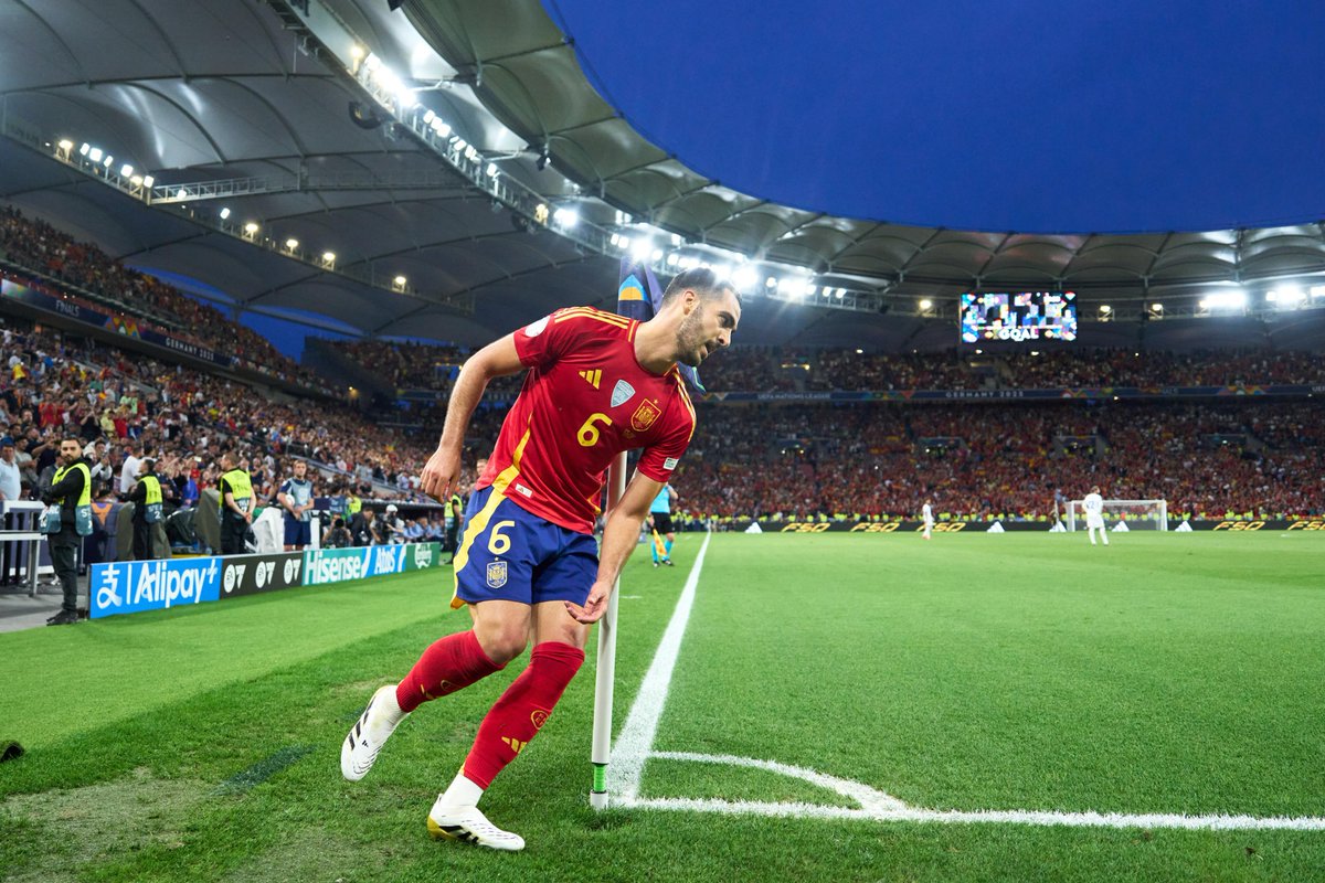 SEFutbol's tweet photo. Sí, lo ha vuelto a hacer.

#VamosEspaña | #NationsLeague https://t.co/EB7ASliJ7b