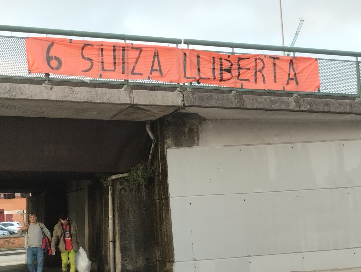 Rafa Valdés (@rafarvaldes) on Twitter photo Llibertá pa les <a href="/6delaSuiza/">6 de la Suiza</a>
#facersindicalismununyedelitu
<a href="/XixonCnt/">CNT Xixón</a> <a href="/cntlafelguera/">CNT La Felguera</a> <a href="/CNTsindicato/">CNT Sindicato</a> <a href="/CNTsindikatua/">CNT Sindikatua</a> Llibertá pa les <a href="/6delaSuiza/">6 de la Suiza</a>
#facersindicalismununyedelitu
<a href="/XixonCnt/">CNT Xixón</a> <a href="/cntlafelguera/">CNT La Felguera</a> <a href="/CNTsindicato/">CNT Sindicato</a> <a href="/CNTsindikatua/">CNT Sindikatua</a>