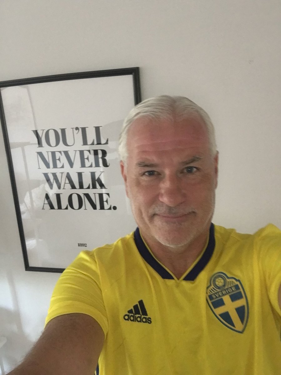 GRATTIS SVERIGE PÅ NATIONALDAGEN IMÅN❤️❤️❤️. Ha d gott.Glenn
