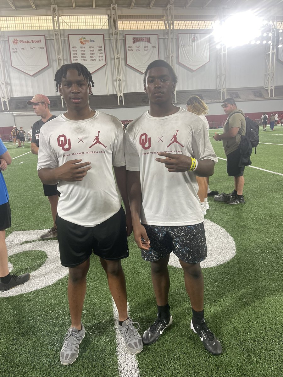 TEP’S QB HUNTING CLUB EST. 2012 (@tep5252) on Twitter photo I heard that 2 of my Young Blood Yautja from the TEP Clan was out there eating and hunting today! <a href="/OU_Football/">Oklahoma Football</a> <a href="/SacKingPredator/">Eddison “SacKing” King</a> <a href="/Lucianothrows/">Luciano Lopez</a> I heard that 2 of my Young Blood Yautja from the TEP Clan was out there eating and hunting today! <a href="/OU_Football/">Oklahoma Football</a> <a href="/SacKingPredator/">Eddison “SacKing” King</a> <a href="/Lucianothrows/">Luciano Lopez</a>