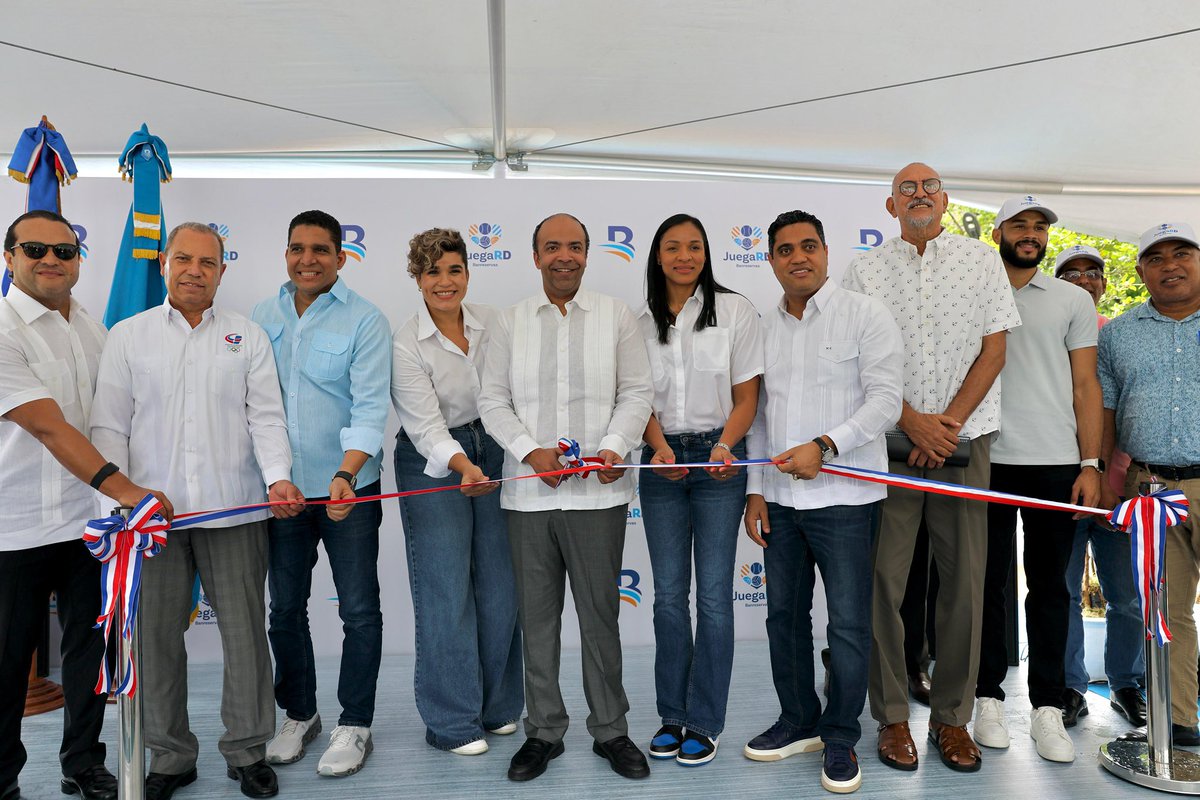 Comité Olímpico Dominicano (@colimdo) on Twitter photo Nuestro presidente, <a href="/GaribaldyBta/">Garibaldy Bautista</a>, formó parte del acto inaugural del remozamiento de la cancha deportiva Ensanche La Paz, en el marco de la iniciativa, JuegaRD.
La inauguración estuvo a cargo de <a href="/spereyrarojas/">Samuel Pereyra Rojas</a>, presidente ejecutivo de <a href="/BanreservasRD/">Banreservas</a>.
#colimdo Nuestro presidente, <a href="/GaribaldyBta/">Garibaldy Bautista</a>, formó parte del acto inaugural del remozamiento de la cancha deportiva Ensanche La Paz, en el marco de la iniciativa, JuegaRD.
La inauguración estuvo a cargo de <a href="/spereyrarojas/">Samuel Pereyra Rojas</a>, presidente ejecutivo de <a href="/BanreservasRD/">Banreservas</a>.
#colimdo
