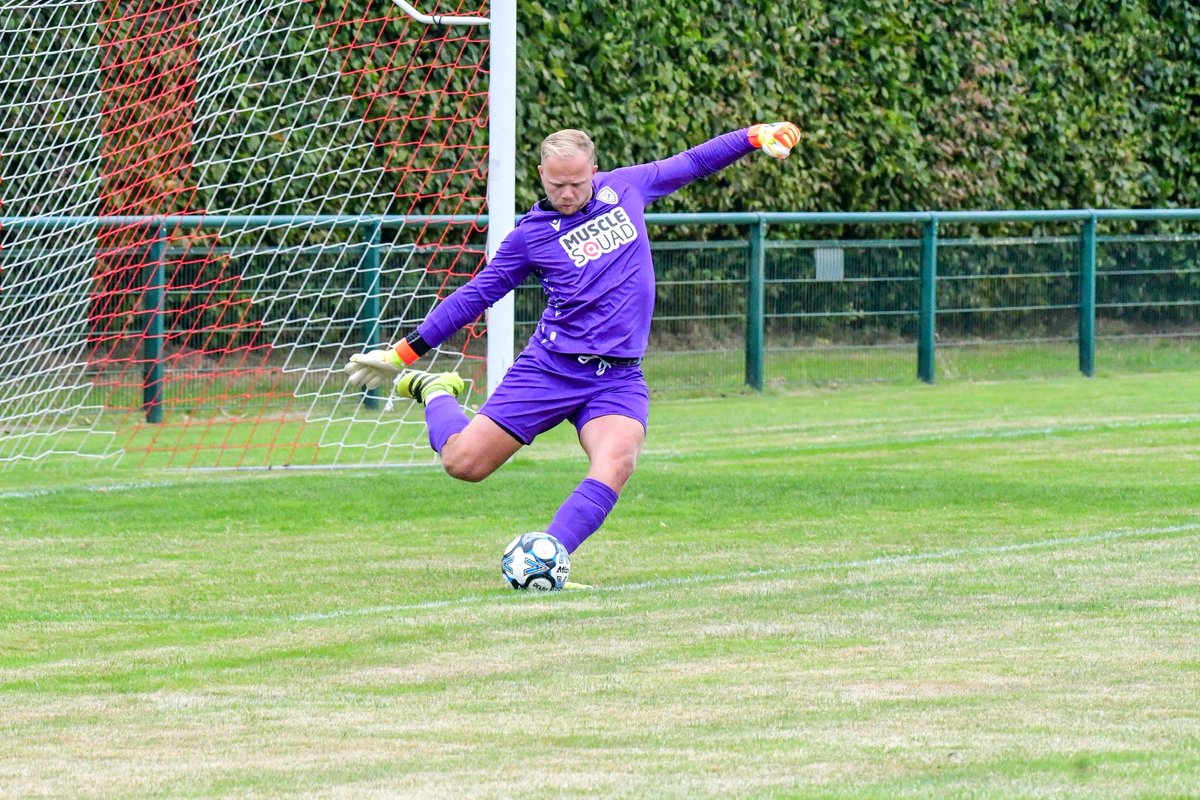 Name: Jack Minchin
Age: 27
Position: GK
Previous Clubs: Redhill, Tooting &amp; Mitcham, Colliers Wood
Lemooking for: Step 5
Surrey
