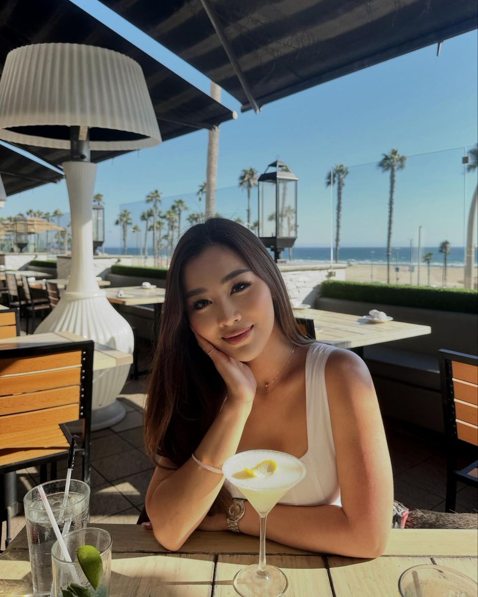 Angelina (@lalunameitha) on Twitter photo 