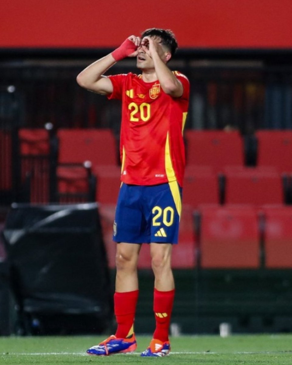 ¡¡PEDRI!! ¡¡PEDRI!! ¡¡PEDRI!! ¡¡PEDRI!! ¡¡EL MEJOR MEDIOCAMPISTA DEL MUNDO NO SE PODÍA PERDER LA FIESTA!! ¡¡QUÉ GOLAZAZO SE MANDÓ!! ¡¡4-0!! ¡¡4-0!! ¡¡4-0!! ¡¡TREMENDO LO DE LOS CAMPEONES DE EUROPA!! ¡¡ESPAÑA 4-0 FRANCIA!!