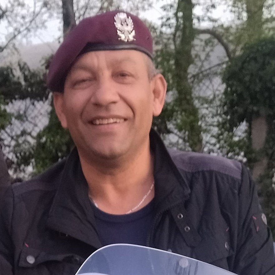 Krenuli... po spisku, samo će taj spisak da ima se osveti.
Večeras  oko 20h u Nišu izvršen je pretres stana ratnog veterana Živić Zorana a  po nalogu javnog tužioca , nakon  čega je isti priveden u policiju u Nišu, navodno radi davanja izjave. Gde se još  uvek nalazi.