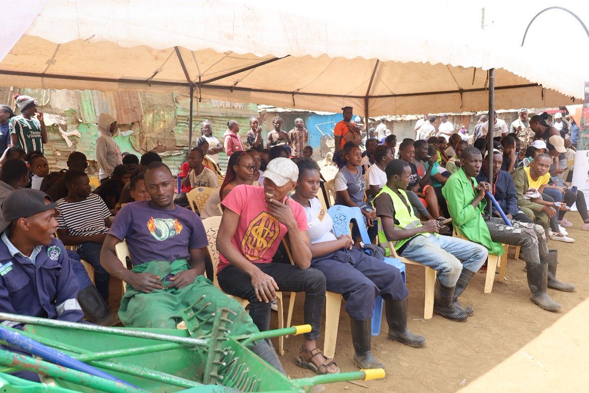 🌍 Massive turnout at Austins Ground, Mathare for #WorldEnvironmentDay2025!

Conducted cleanups, tree planting, &amp; youth action — the community showed up BIG for the planet under the Theme #BeatPlasticPollution 
🌱🔥

 #ClimateAction #WED2025