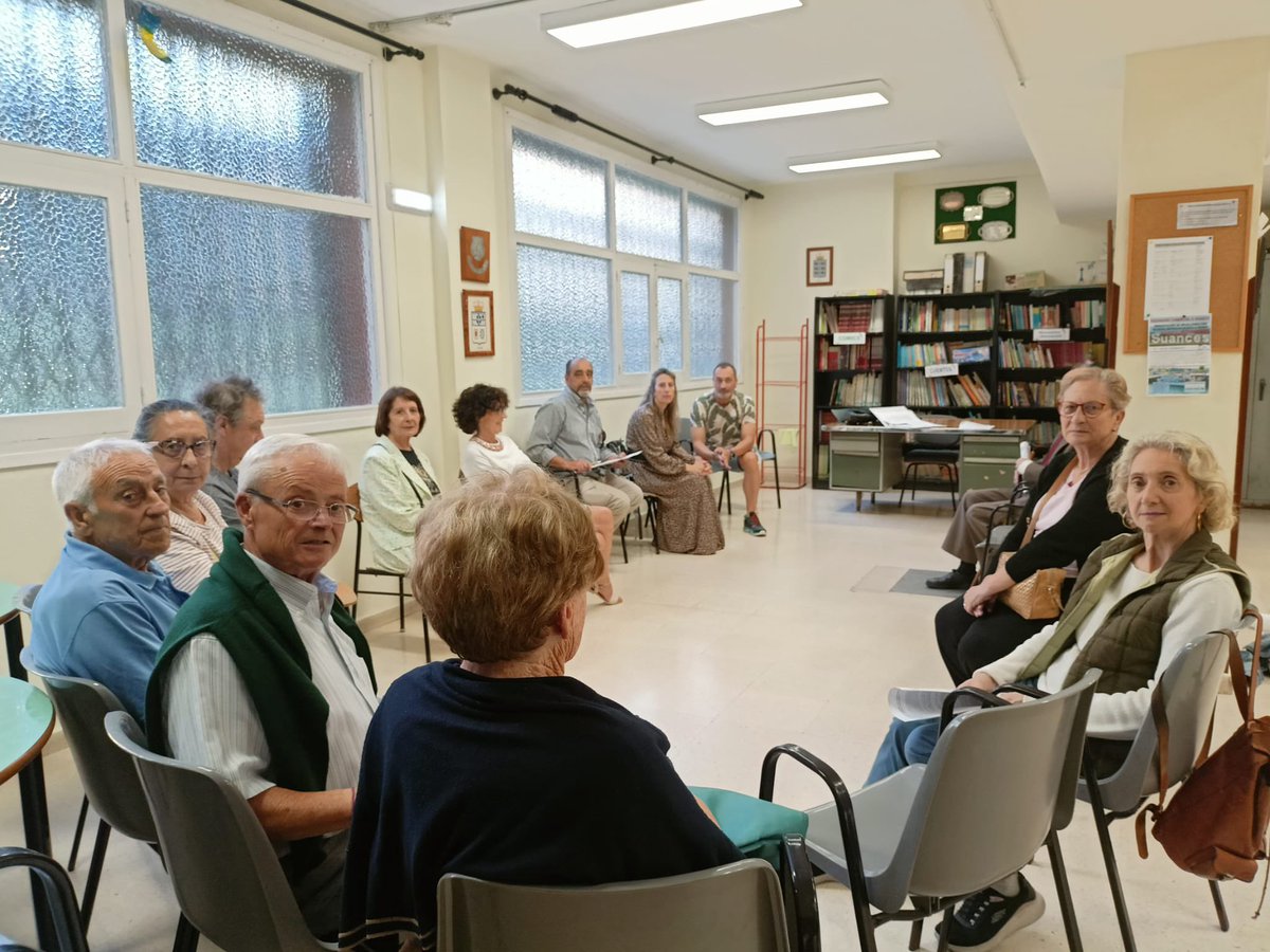 Gracias vecinos de la AVV Santiago (Gijón) por compartir hoy vuestros sentimientos como ciudadanos con nosotros.

Esperamos que algún dia el problema de la vivienda sea resuelto pero solamente pasará si se da seguridad jurídica al propietario.