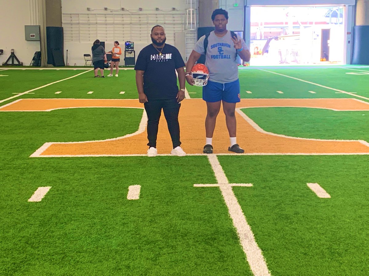 #AGTG I had an amazing camp at The University of Tennessee🧡<a href="/Vol_Football/">Tennessee Football</a>
<a href="/Gelarbee/">Glen Elarbee</a> <a href="/ThisIsTreyJ/">Trey Johnson</a> #GBO #GoVols