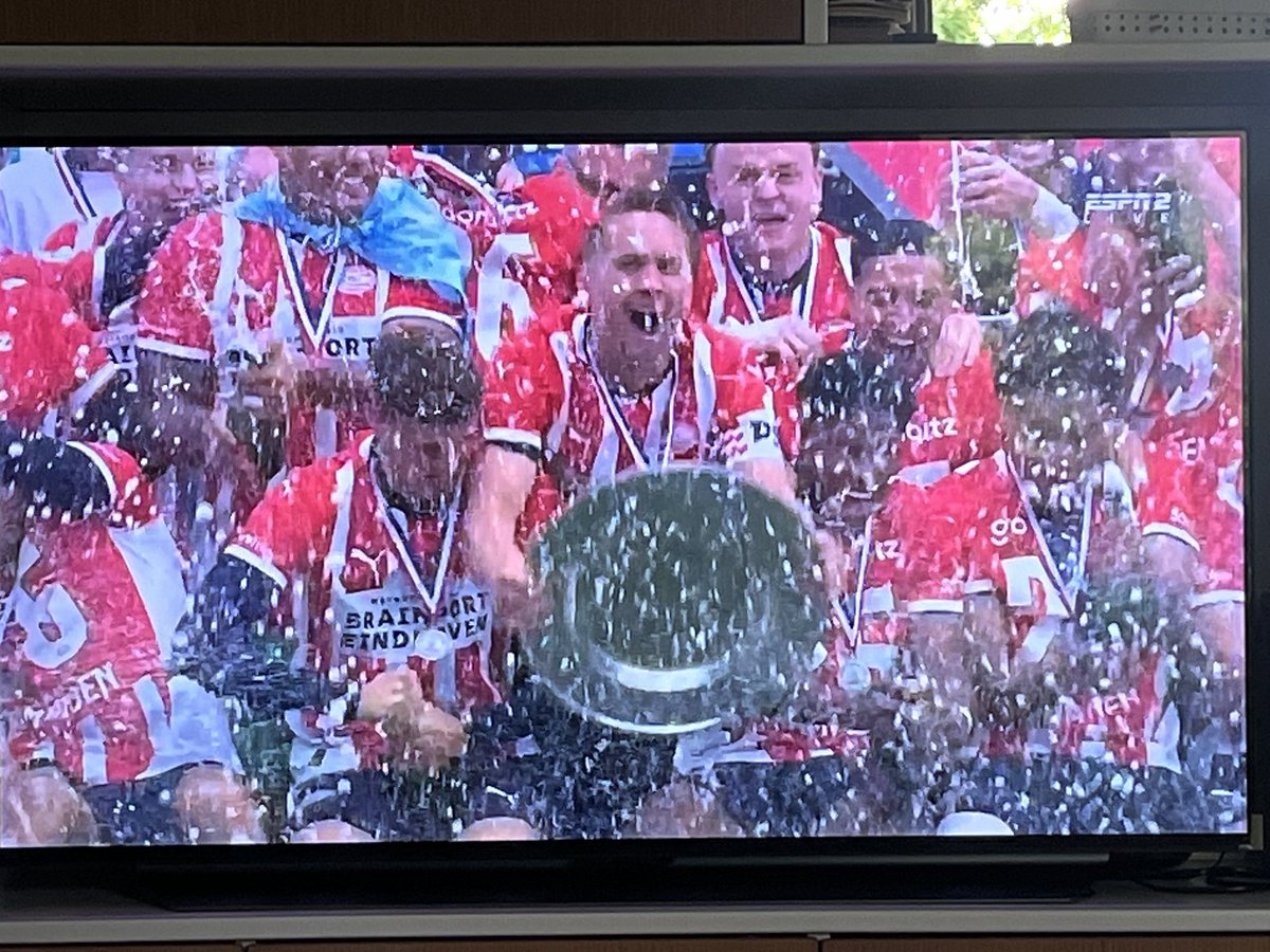 Patrick van Weert (@pweert) on Twitter photo Weer een landskampioenschap erbij in Brabant! <a href="/PSV/">PSV</a> <a href="/HCDBDAMES1/">HC Den Bosch Dames 1</a> <a href="/HeroesDenBosch/">Heroes Den Bosch 🏀</a> Weer een landskampioenschap erbij in Brabant! <a href="/PSV/">PSV</a> <a href="/HCDBDAMES1/">HC Den Bosch Dames 1</a> <a href="/HeroesDenBosch/">Heroes Den Bosch 🏀</a>