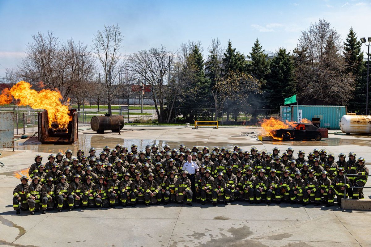 MEDIA: <a href="/cityoftoronto/">City of Toronto 🇨🇦</a> to hold graduation ceremony for newest Toronto Fire Services recruits bit.ly/3FK0ok2 #Toronto