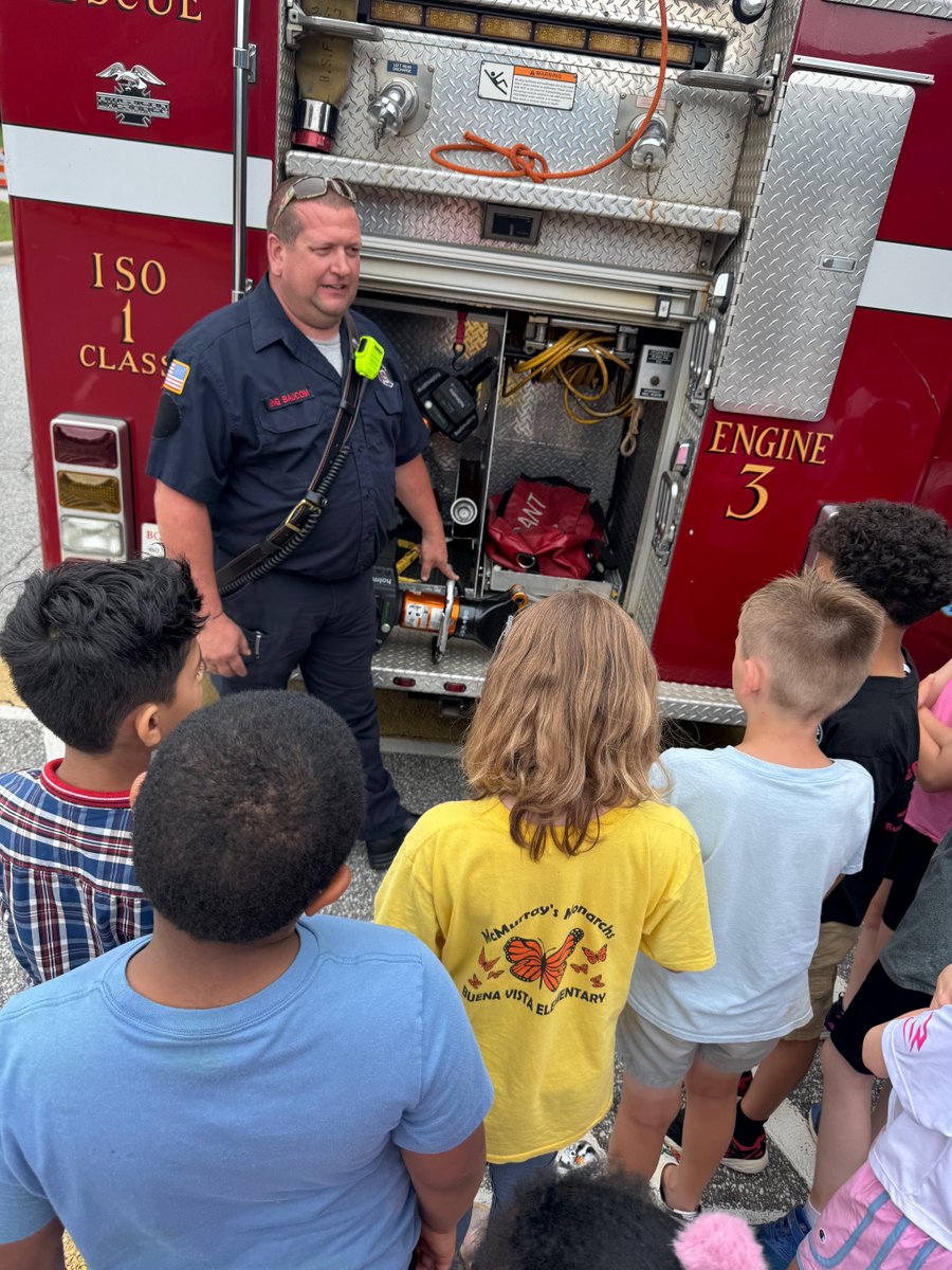 Great visit to Buena Vista Elementary today! We talked fire safety, escape plans, “Stay Low, Get Out, Stay Out,” &amp; “Close Before You Doze.” The kids toured the truck &amp; cooled off with popsicles!
#CommunityRiskReduction #FireSafety <a href="/BSFD_Greenville/">Boiling Springs Fire District</a>