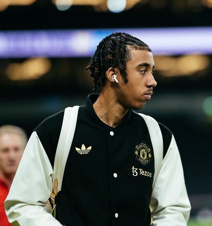 AbsoluteBruno's tweet image. Missing someone who can actually defend France?