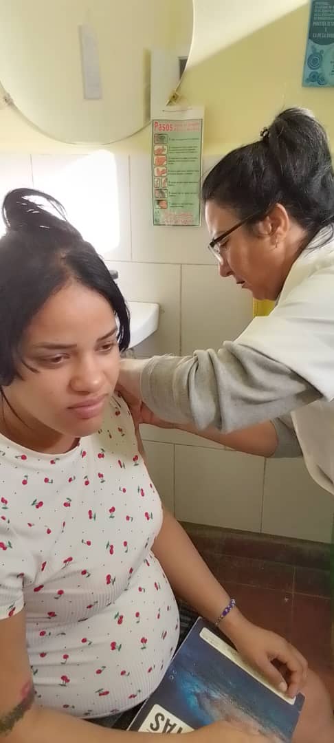 💉🤰 En el Hogar Materno Regional Justo Legon Padilla de Pinar del Río, se garantiza salud y bienestar a las gestantes con vacunación y atención de calidad. ¡Por un futuro más sano para todas!#PinarXNuevasVictorias #CubaPorLaSalud
