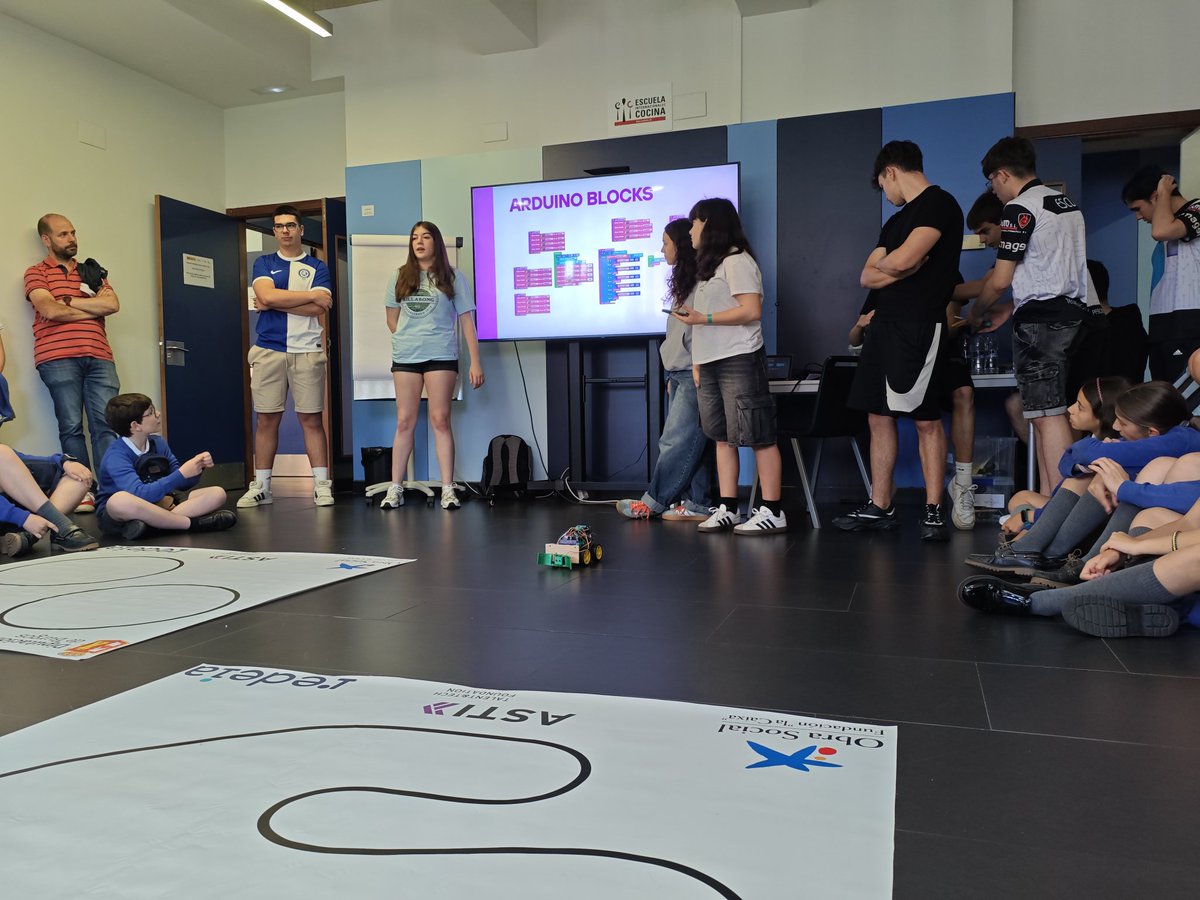 IES Vega del Prado tweet media