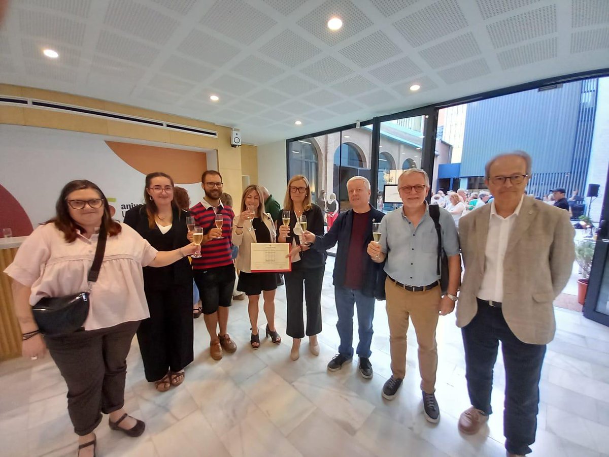 Fed Cat Pessebristes (@pessebrescat) on Twitter photo Avui a l'acte institucional #DASC2025 <a href="/cultpopular_cat/">Cultura Popular</a> celebrant l'associacionisme cultural i acompanyant a <a href="/pessebrescdv/">Pessebres Castellar</a> que han rebut el reconeixement pels seus 75 anys
#pessebrisme #somcultura #patrimoni Avui a l'acte institucional #DASC2025 <a href="/cultpopular_cat/">Cultura Popular</a> celebrant l'associacionisme cultural i acompanyant a <a href="/pessebrescdv/">Pessebres Castellar</a> que han rebut el reconeixement pels seus 75 anys
#pessebrisme #somcultura #patrimoni