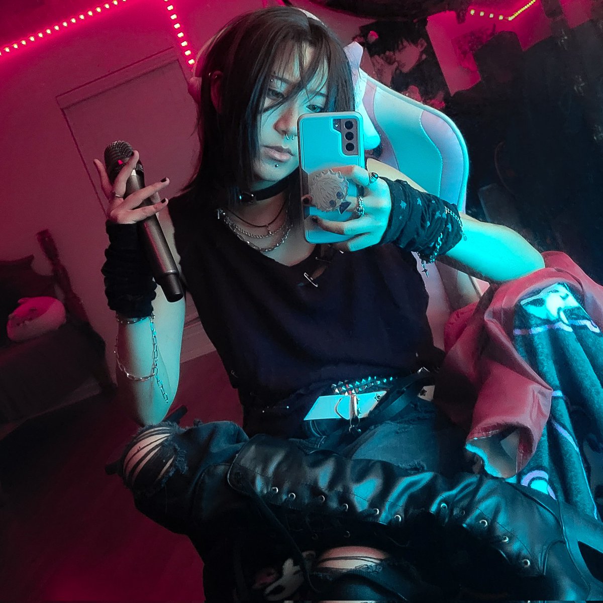 mikafushi's tweet photo. rockstar eren :p #erenjaeger https://t.co/yQslMcLB0v