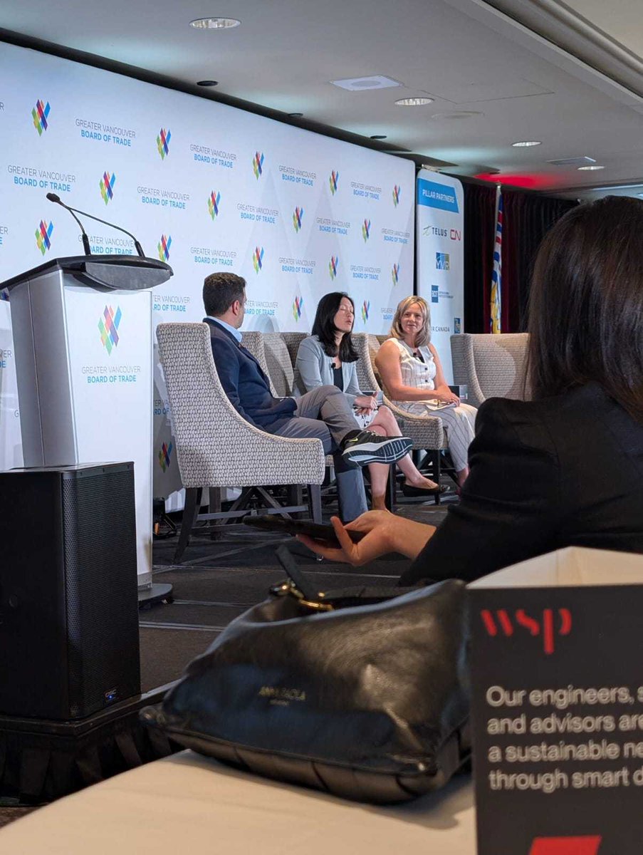UrbanLogiq's tweet image. 📸 Insightful morning at @BoardofTrade’s Resilient Infrastructure with Next-Gen Solutions yesterday!  

Conversations about the real challenges on the ground, &amp;amp; how it’s not #tech vs. people — it’s tech with people, strengthening gov&apos;s ability to lead through crisis !
