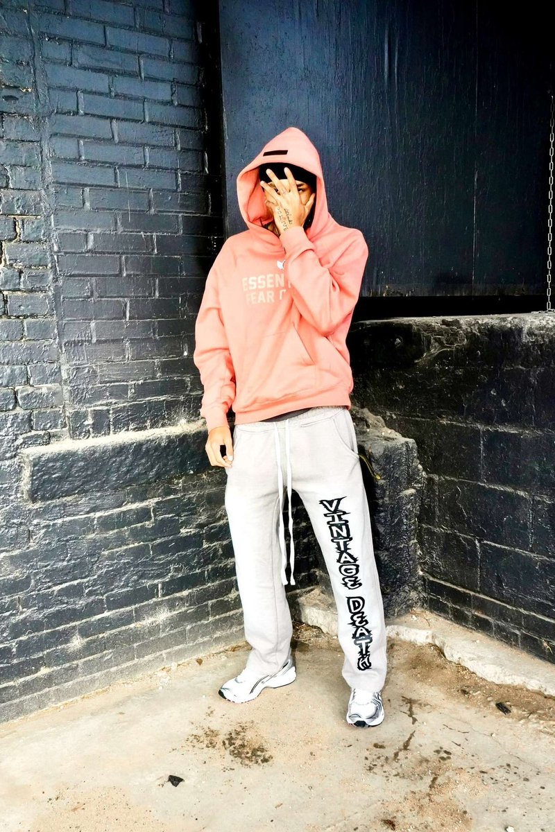 Acid wash sweats out now ❗️

vintagedeath.com/products/vd-ac…