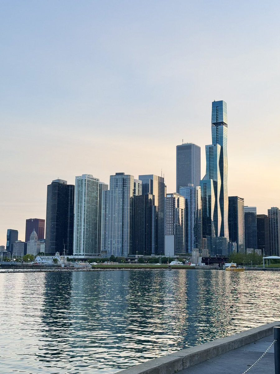 Attending the 2025 ASCO Annual Meeting was an inspiring experience. Engaging with leading oncology experts and discussing groundbreaking research provided valuable insights into the future of cancer care.
#ASCO25 #ASCO2025