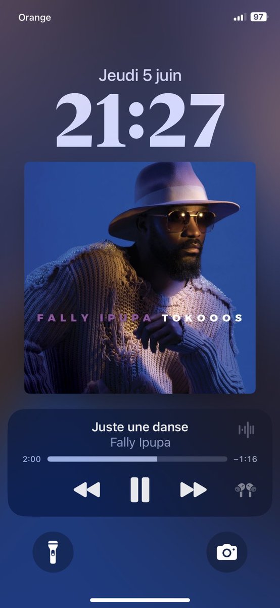 tonleu_junior's tweet photo. Un intemporel 🥲❤️🔥 #Fallyipupa #Africa https://t.co/paTBx0MEXc