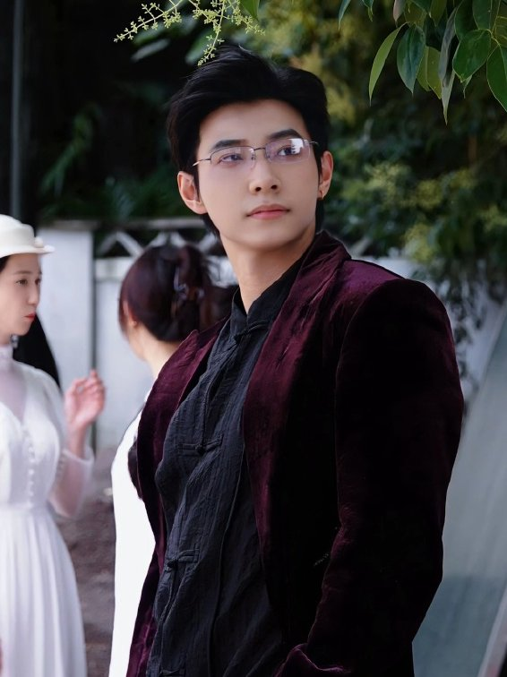 darkrivertes's tweet photo. O mini drama #BeHerResilience / #以她之韧 anunciou hoje o início das filmagens, com Ma Xiaoyu, conhecido por seus microdramas de 2 min, em seu primeiro mini drama com mais de 15 min.

Elenco: #MaXiaoyu, #WangYiFei e #PengYaqi
Diretora: Chen Wei Qun
Duranção: 15 min de 24 Eps https://t.co/YqvEnyq3ea