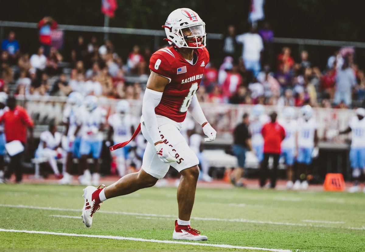 Camp 1️⃣ on Saturday! 🛝 to Fairfield, Connecticut 📍!

Come get:
Coached ✅
Challenged ✅
Recruited ✅
Better ✅
An 🅾️

🗓️: JUNE 7th &amp; 20th
⏰: 9 AM - 12:45 PM
🏟️: Notre Dame High School 
🏈: 9th-12th Grade

shufootballcamps.ryzerevents.com/mark-nofri-foo….
#DEAL.