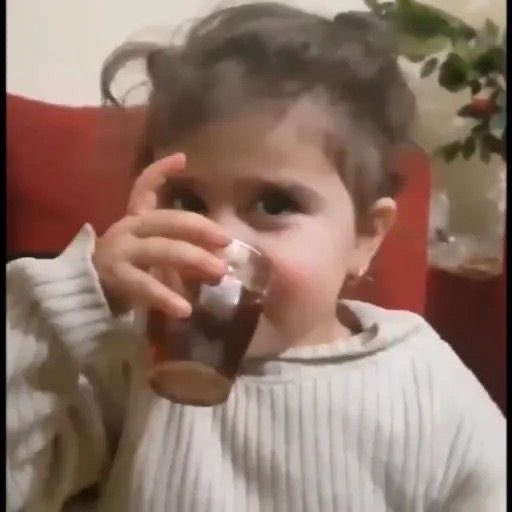 w61pp's tweet photo. ياناعس العِينين يازهْر الأوجانِ 
أشِكر جمالك وبْجمالك أماريّ https://t.co/zxXqEzSZsR
