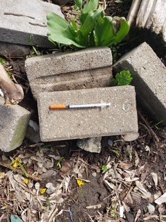 Bill 10 wants to punish landlords for tenant crime- yet one landlord has waited 5 YEARS to evict a dangerous tenant with 3 eviction orders.
Drug use, violence, police visits-&amp; still no help.

📢 Sign the petition:
change.org/p/call-for-the…