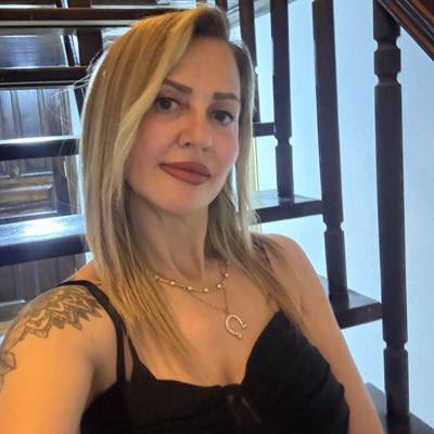 burcusabancilar's tweet photo. #YeniProfilResmi https://t.co/5BzmFnTXQA