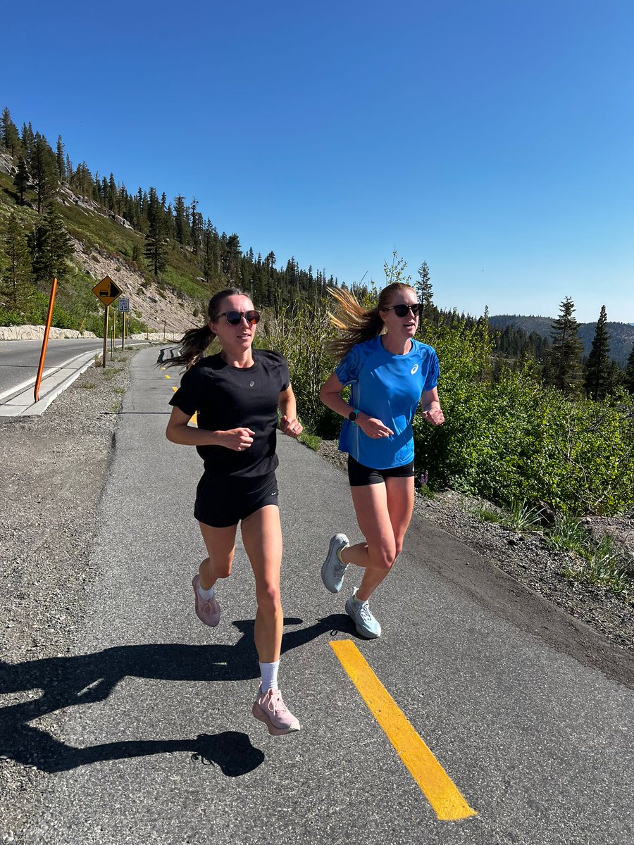 The girl's agenda today was simple: run from the bottom of the hill to the top ⛰️ That's 8miles straight uphill