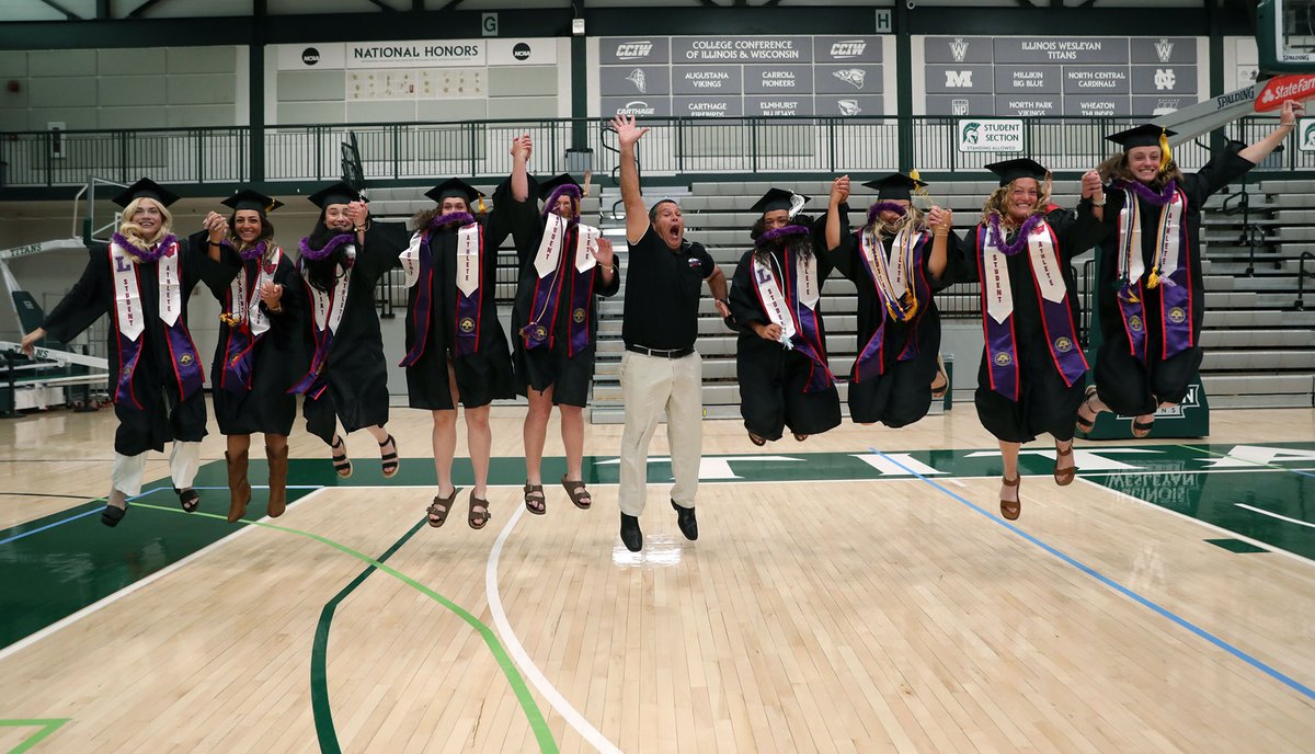 While Commencement happened in McMinnville, 9 <a href="/LinfieldCatball/">Linfield Softball</a> seniors were battling in the <a href="/NCAA/">NCAA</a> Finals. On Monday in Illinois, they got their own special graduation. 🎓💜

Congrats, grads — we're so proud of you!

📸 See more photos on Facebook:

facebook.com/LinfieldUniv