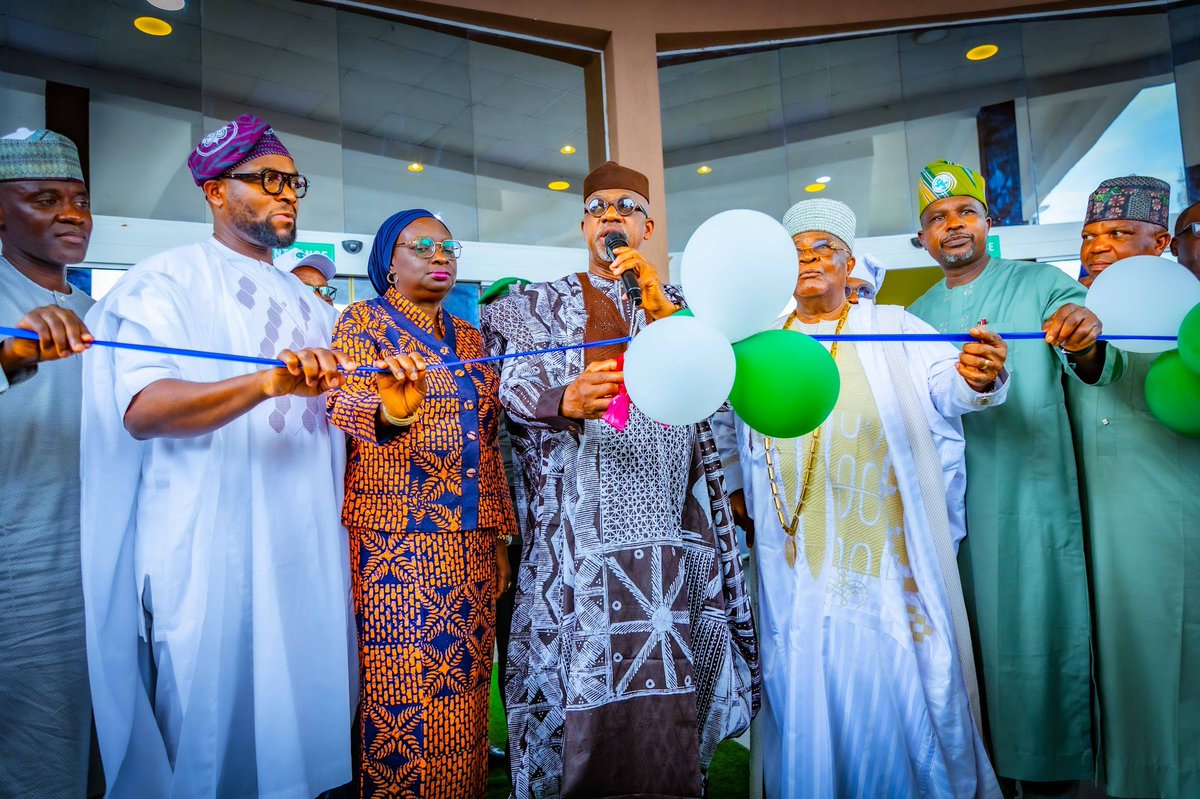 bosuntijani's tweet photo. My second stop in Abeokuta yesterday was the commissioning the @NgComCommission(NCC) Digital Innovation Park in Abeokuta, Ogun State, a significant stride in our journey towards a digitally empowered Nigeria. This state-of-the-art facility is more than just infrastructure; it’s a beacon of opportunity for our youth, entrepreneurs, and innovators.

Equipped with computer labs, smart networking systems, collaborative workspaces, and multipurpose halls, the park is designed to foster technological advancement, support startups, and provide young Nigerians in Ogun State with the resources needed to thrive in the digital economy.  

This investment aligns seamlessly with H.E. President @officialABAT’s Renewed Hope Agenda, aiming to position Nigeria as a global leader in digital innovation and drive our economy towards the $1 trillion mark.  

My sincere appreciation to H.E Governor @DapoAbiodunCON for his unwavering support and commitment to making Ogun State a hub for technology and innovation. His visionary leadership is instrumental in transforming Abeokuta into one of Africa’s next great tech clusters.