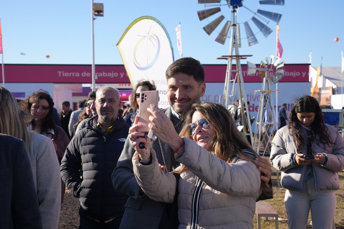 Maximiliano Pullaro tweet media
