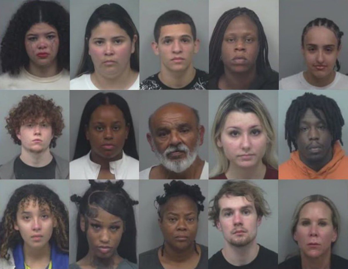 DailyLoud's tweet photo. 19 people were arrested and hit with 40 charges after stealing $5,300 worth of merchandise from 11 different malls across Georgia over the weekend! 💰😳 https://t.co/WL9vbauJ6l