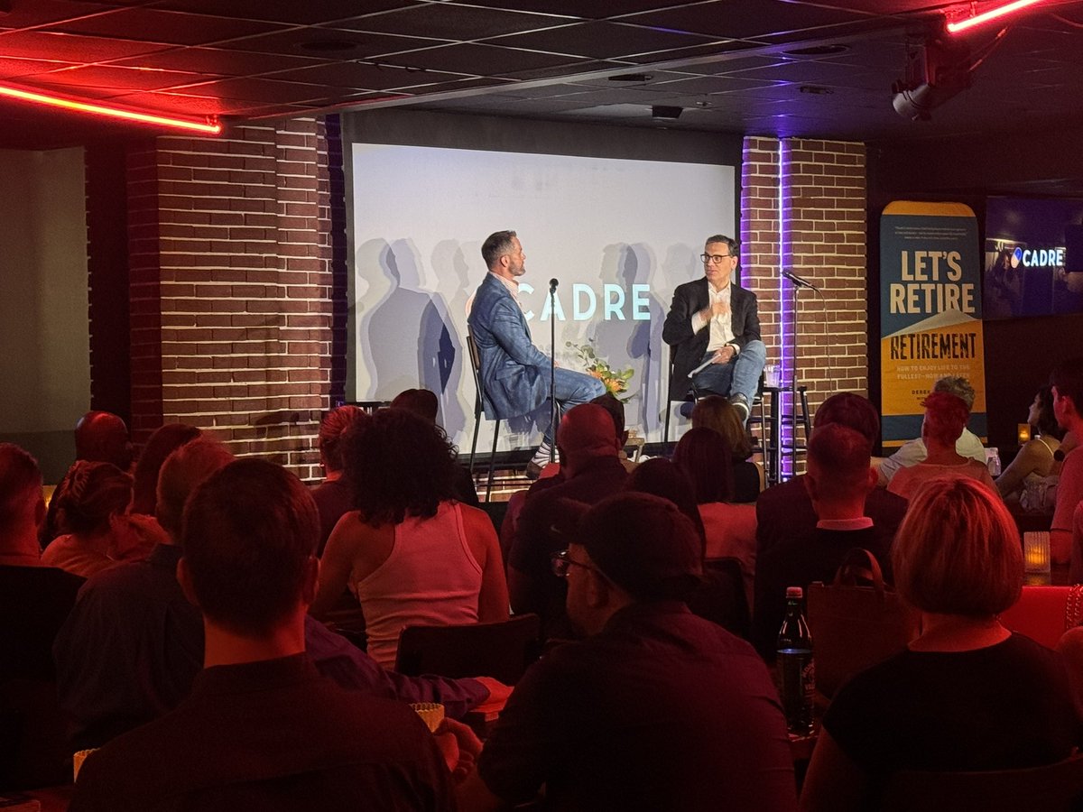 melanietc's tweet photo. And we’re OFF!! 🧡💙 #YOUniversity #neverretire
@cadredc @DanielPink @dcimprov https://t.co/okP86d3ZXO
