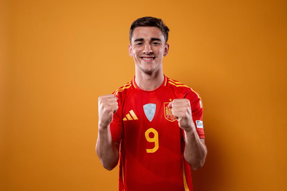 🚨🇪🇸 L’ESPAGNE EN FINALE DE LA NATIONS LEAGUE !

Grace à un doublé de Lamine Yamal et un but de Pedri, nos joueurs se battront face au Portugal pour remporter un quatrième titre cette saison 💪🔵🔴