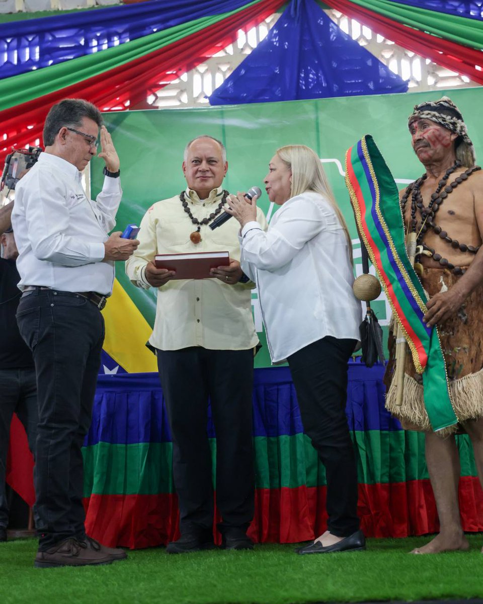 Juramentado nuestro gobernador de Amazonas, Miguel Rodríguez <a href="/dcabellor/">Diosdado Cabello R</a> <a href="/ConElMazoDando/">Con el Mazo Dando</a> #amazonas #Venezuela