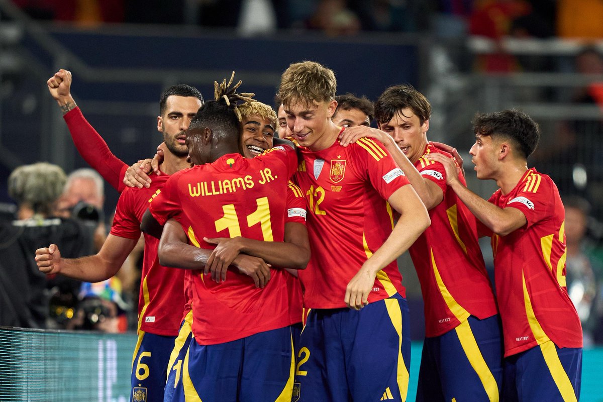 🇪🇸 Exhibición, relajación, suspense, partidazo y...

¡A la final de la Nations League! 🏆