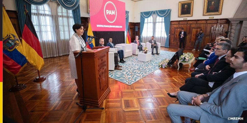 🙌Se lanzó oficialmente la Convocatoria al Programa de Formación Profesional en Alemania para la selección 2025–2026. 🇩🇪

➡️Se prevé que 70 jóvenes ecuatorianos puedan prepararse para postular a una plaza de formación remunerada en empresas alemanas. 🛠️✈️
